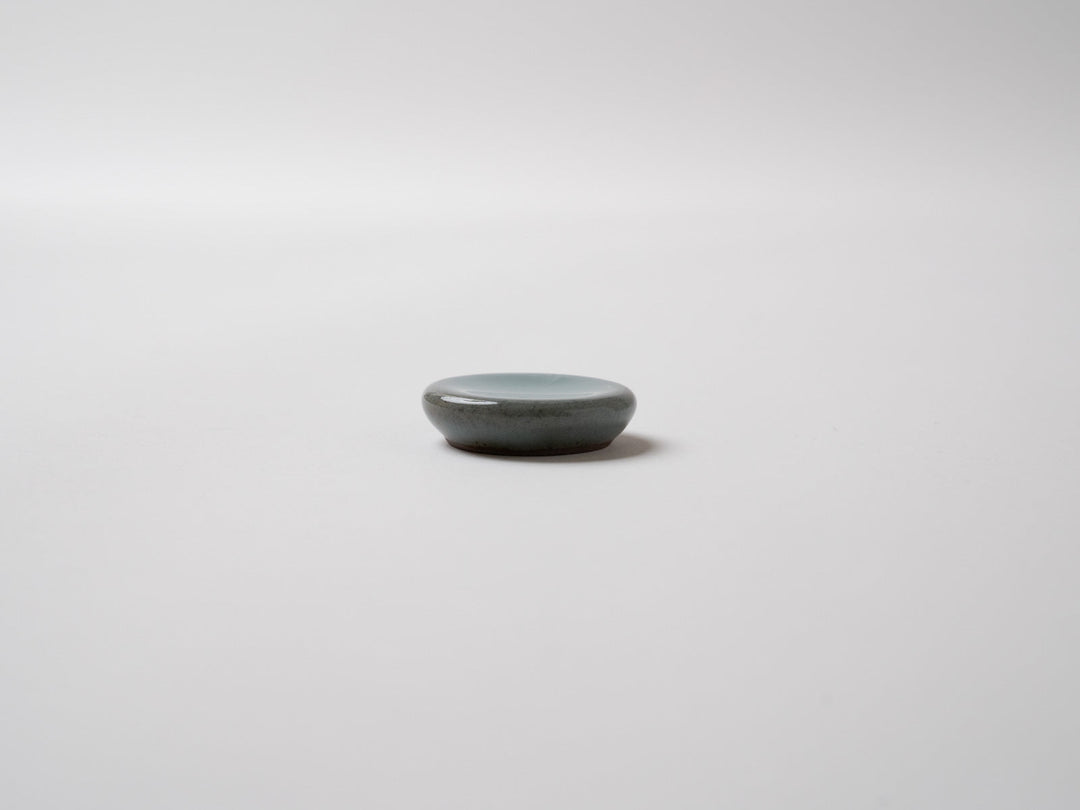 White Slip Blue Round Chopstick Rest - Crafted By Taku Kiyama