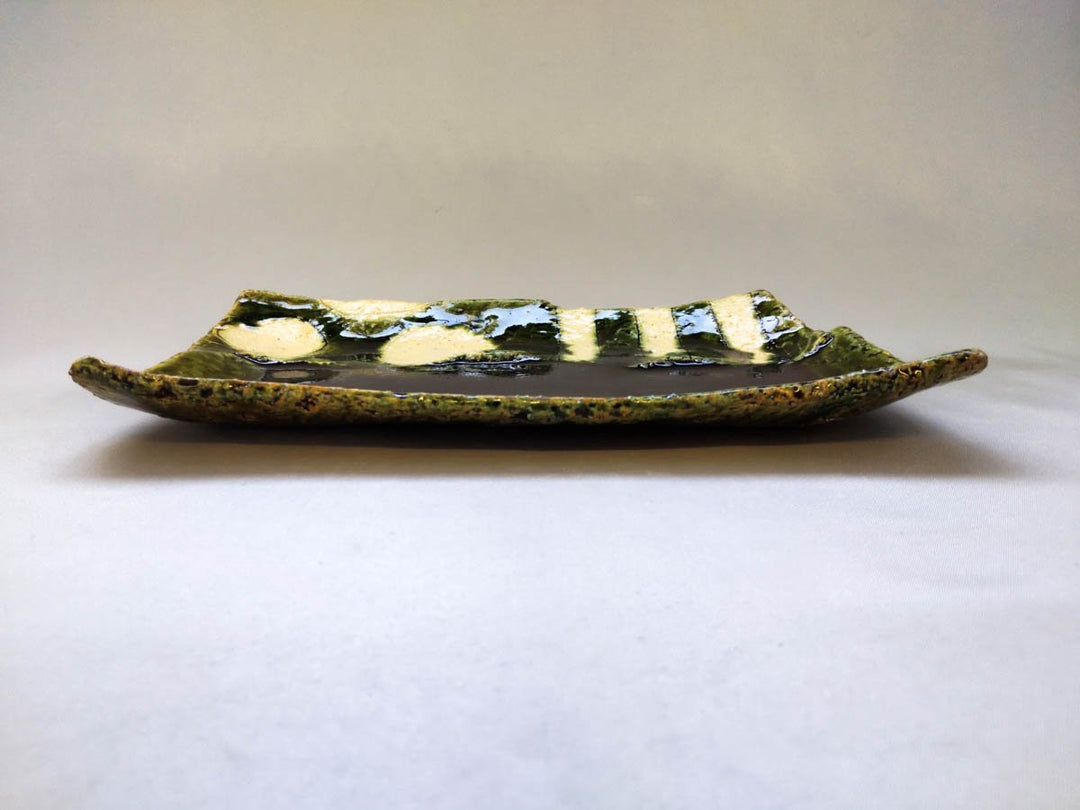 Oribe Round Pattern Striped Pottery Plate - Crafted By Kazuhito Yamamoto