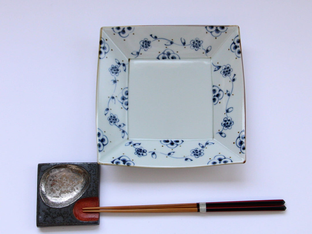 Vine Arabesque 5.5-Sun Square Plate - Crafted By Tokushichi Kiln