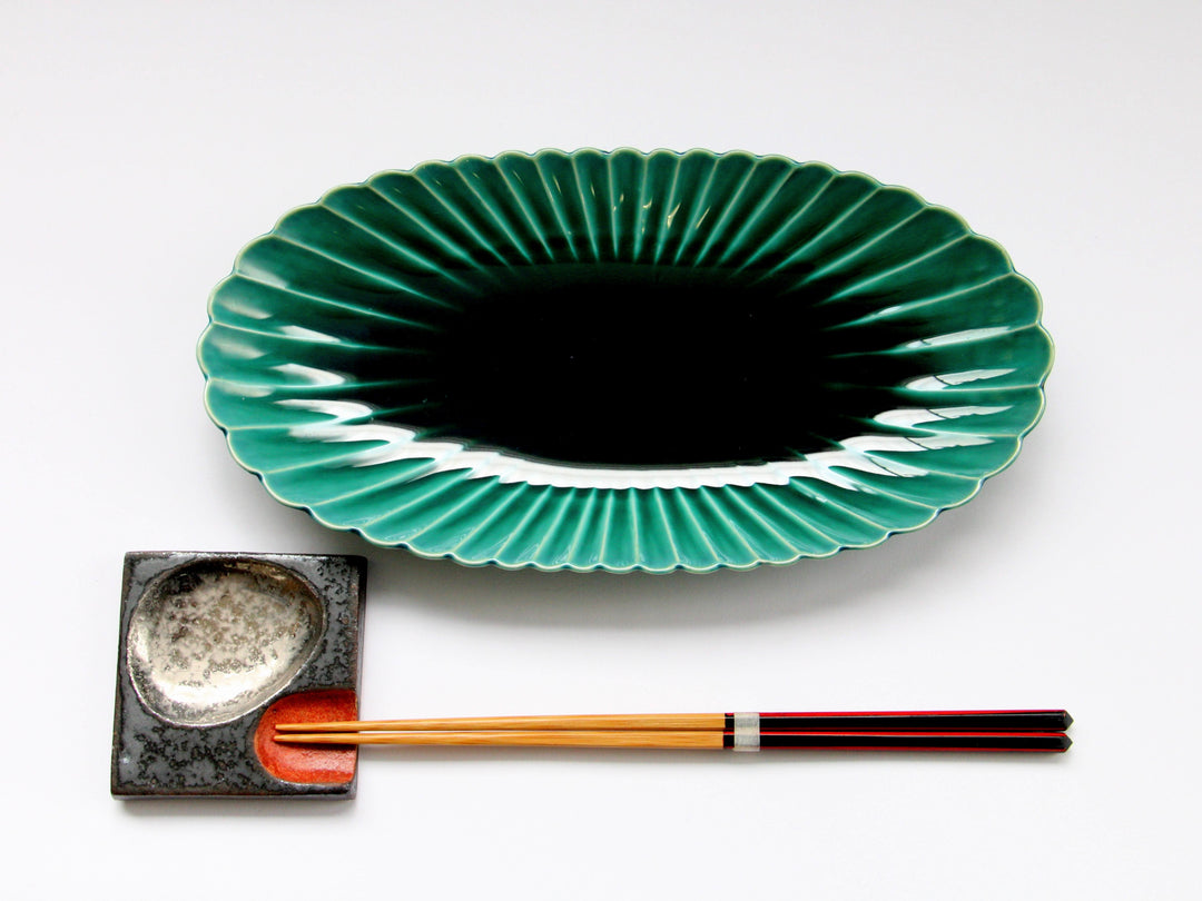 Dark Green Glazed Chrysanthemum-Shaped Oval Plate - Crafted By Kajiken Seiji