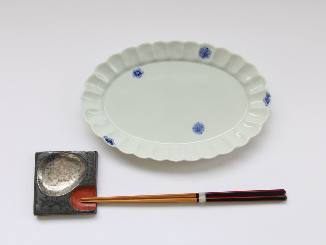 Chrysanthemum-Edged Oval Plate M Underglazed Small Flower Chirashi - Crafted By Koyo Kiln