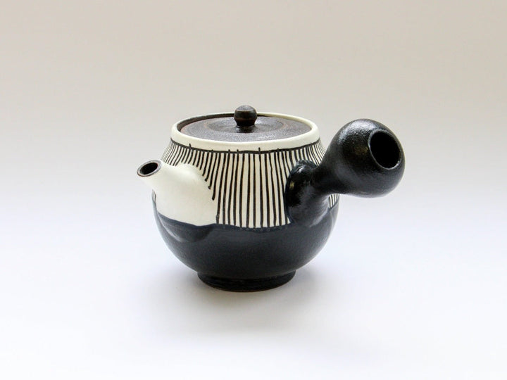 Iron Tokusa TeaPot - Crafted By Tetsuya Kobayashi