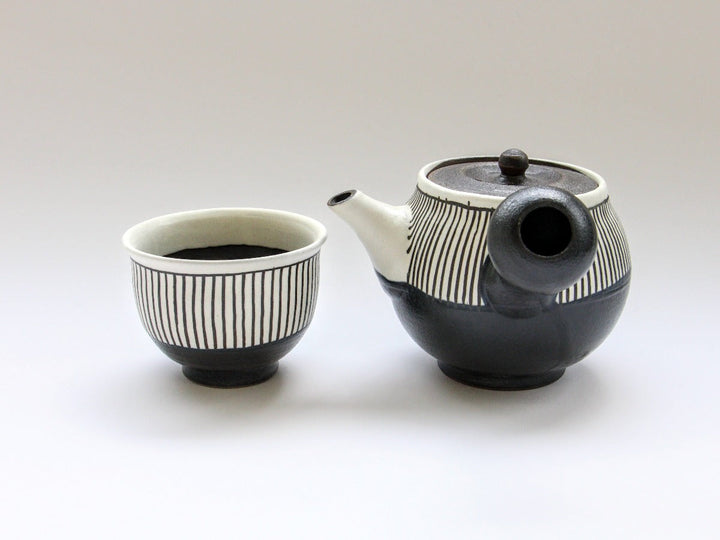 Iron Tokusa TeaPot - Crafted By Tetsuya Kobayashi