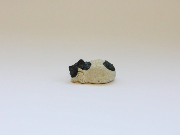 Sleeping Cat Buchi - Crafted By Kouichi Maekawa