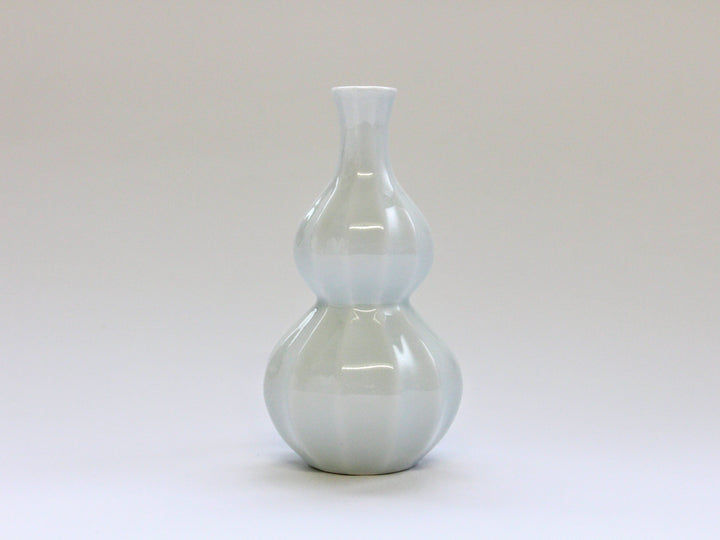 Bevelled Gourd Sake Bottle White - Crafted By Seitoen