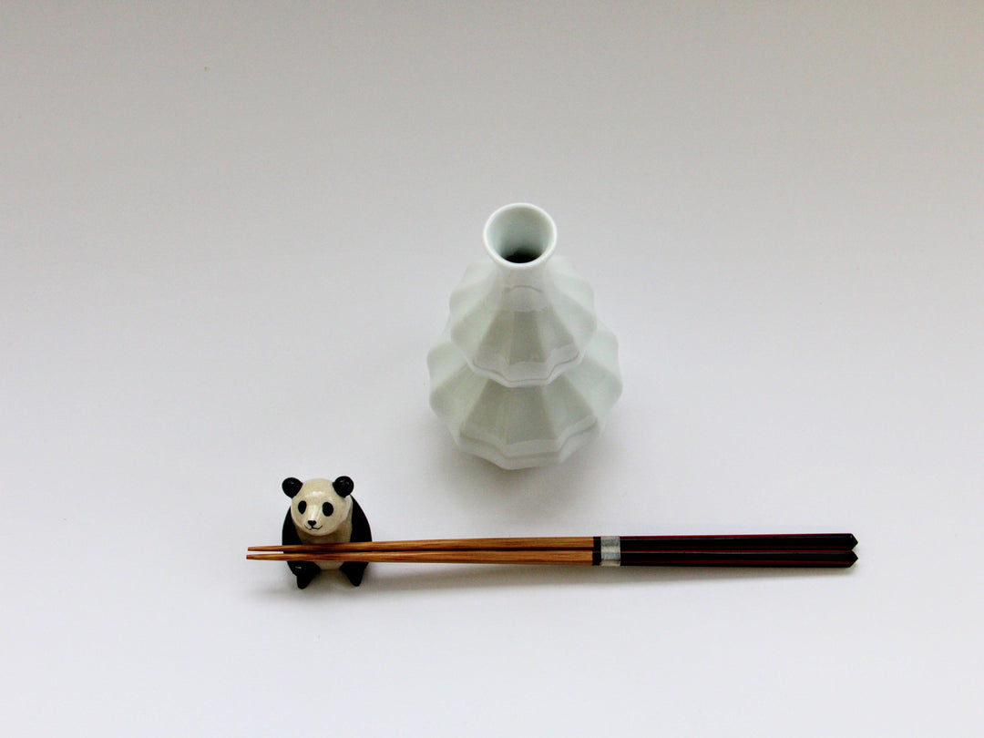 Bevelled Gourd Sake Bottle White - Crafted By Seitoen