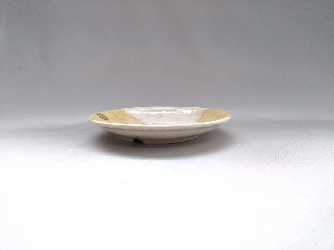 White Slip Peony 5.5-Sun Round Plate Yellow - Crafted By Yohei Kato