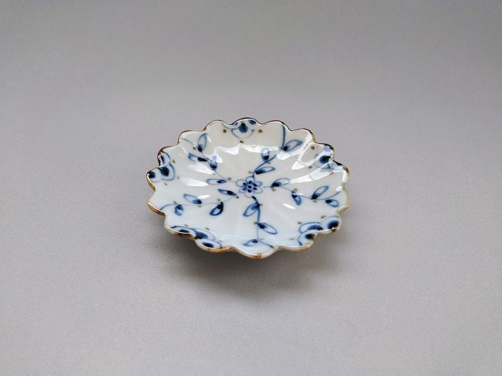 Vine Arabesque Flower-Shaped Small Plate - Crafted By Tokushichi Kiln