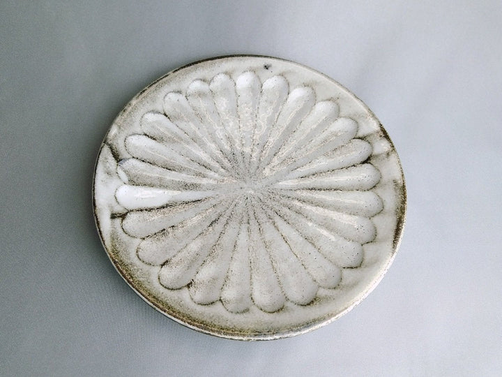 White Slip Ridged 5-Sun Plate - Crafted By Renji Nakagaki