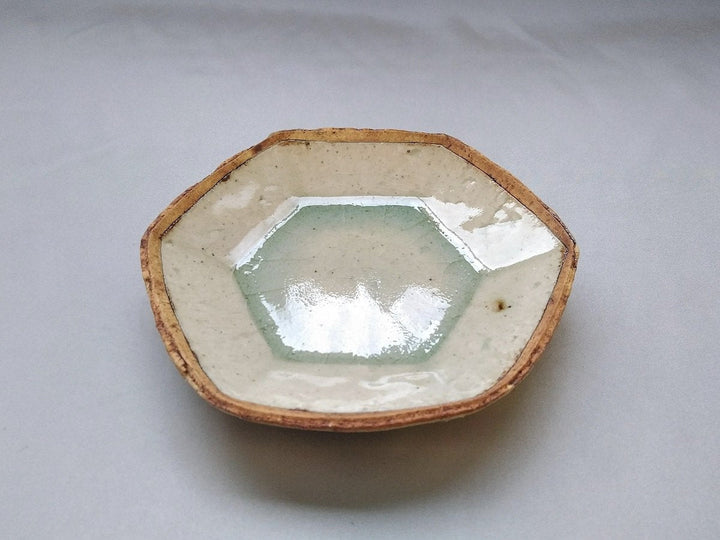 Ash Glazed wire Carved Hexagonal Plate - Crafted By Yoshitaka Kato