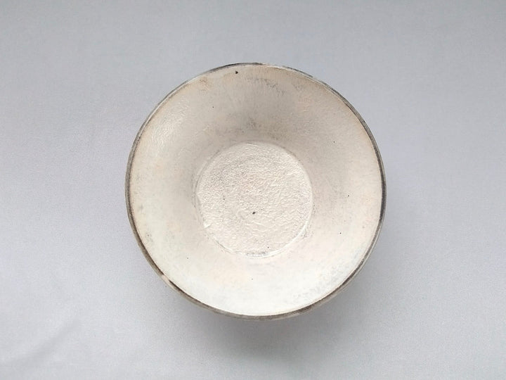 Round Bowl White Slip puller - Crafted By Yoichi Yajima