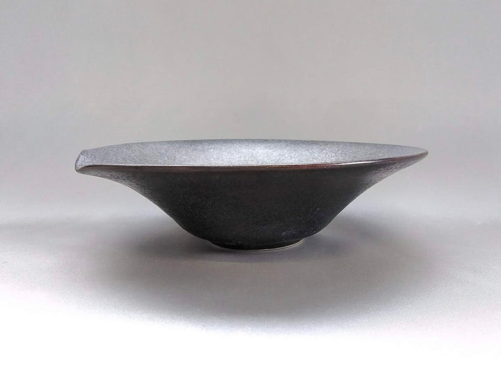 Black yuzu inside Silver-painted one-sided pressed 5.5-Sun Pot - Crafted By Toetsu Kiln