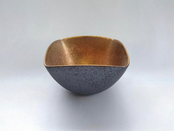 Empty ball with copper coating on all sides - Crafted By Toetsu Kiln