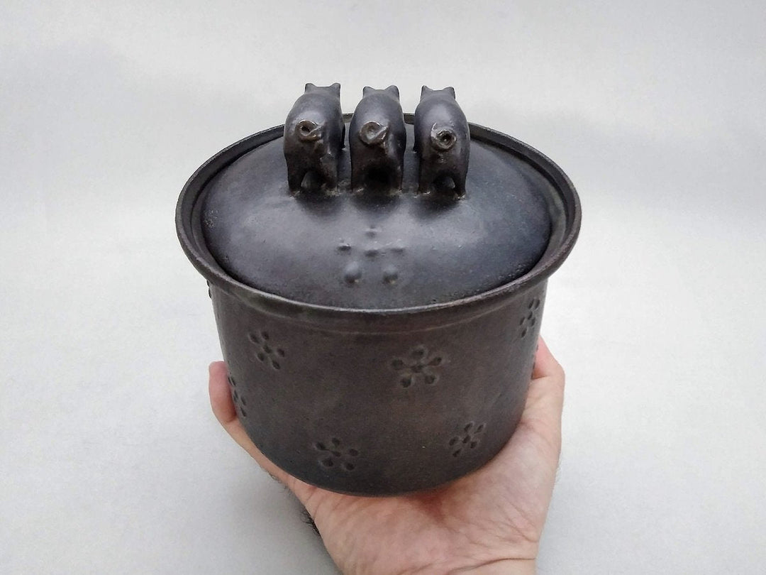 Ceramic lid Black 3 pigs - Crafted By Ryo Makita