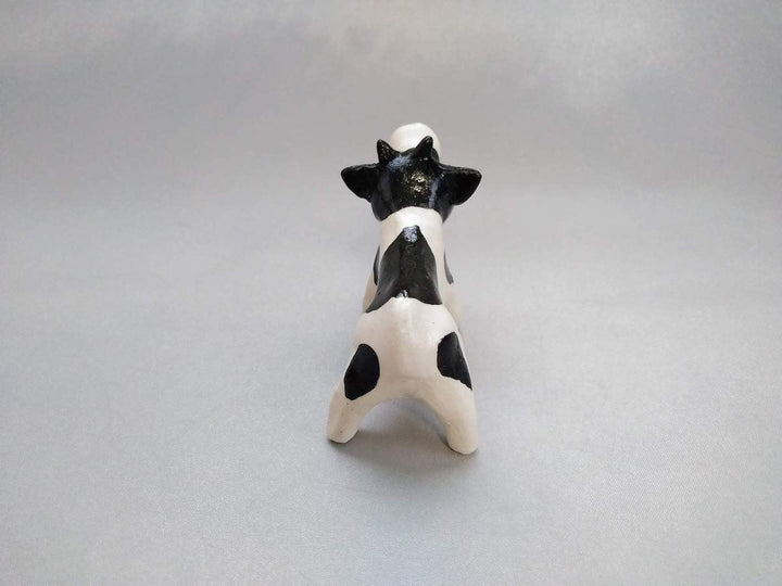 Zodiac figurine Ox Holstein - Crafted By Yasumi PotterySizeAs each piece is handmade, slight variations may occur. 
<br>Thank you for your understanding.