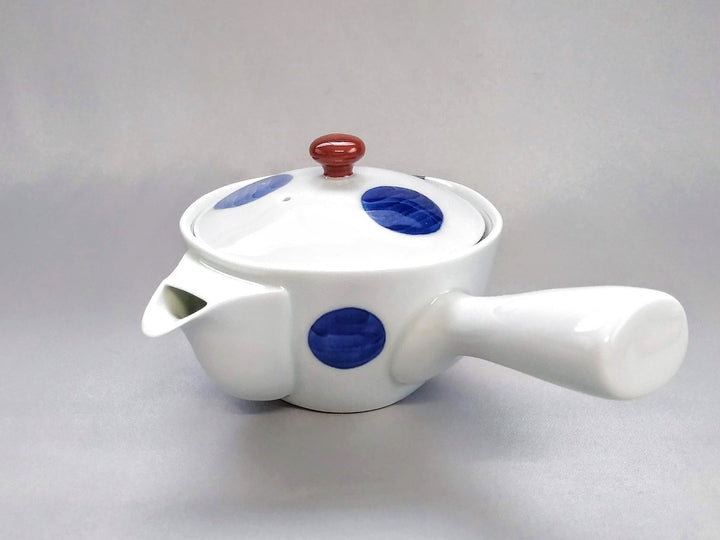 Underglazed two-Color Round Pattern TeaPot - Crafted By Koso KilnSizeAs each piece is handmade, slight variations may occur. 
<br>Thank you for your understanding.